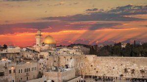 Qui mérite de vivre en Palestine? Le dôme du Rocher et le mur des Lamentations à Jérusalem.