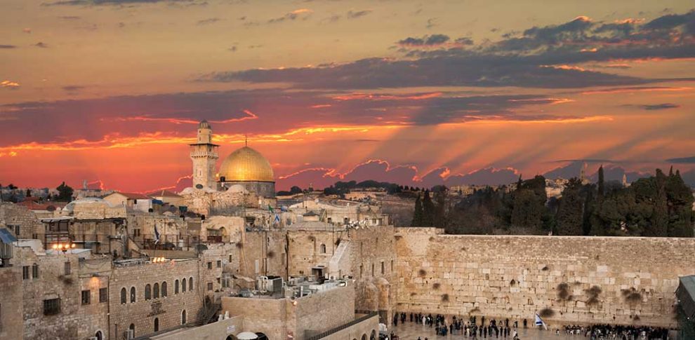 Qui mérite de vivre en Palestine? Le dôme du Rocher et le mur des Lamentations à Jérusalem.